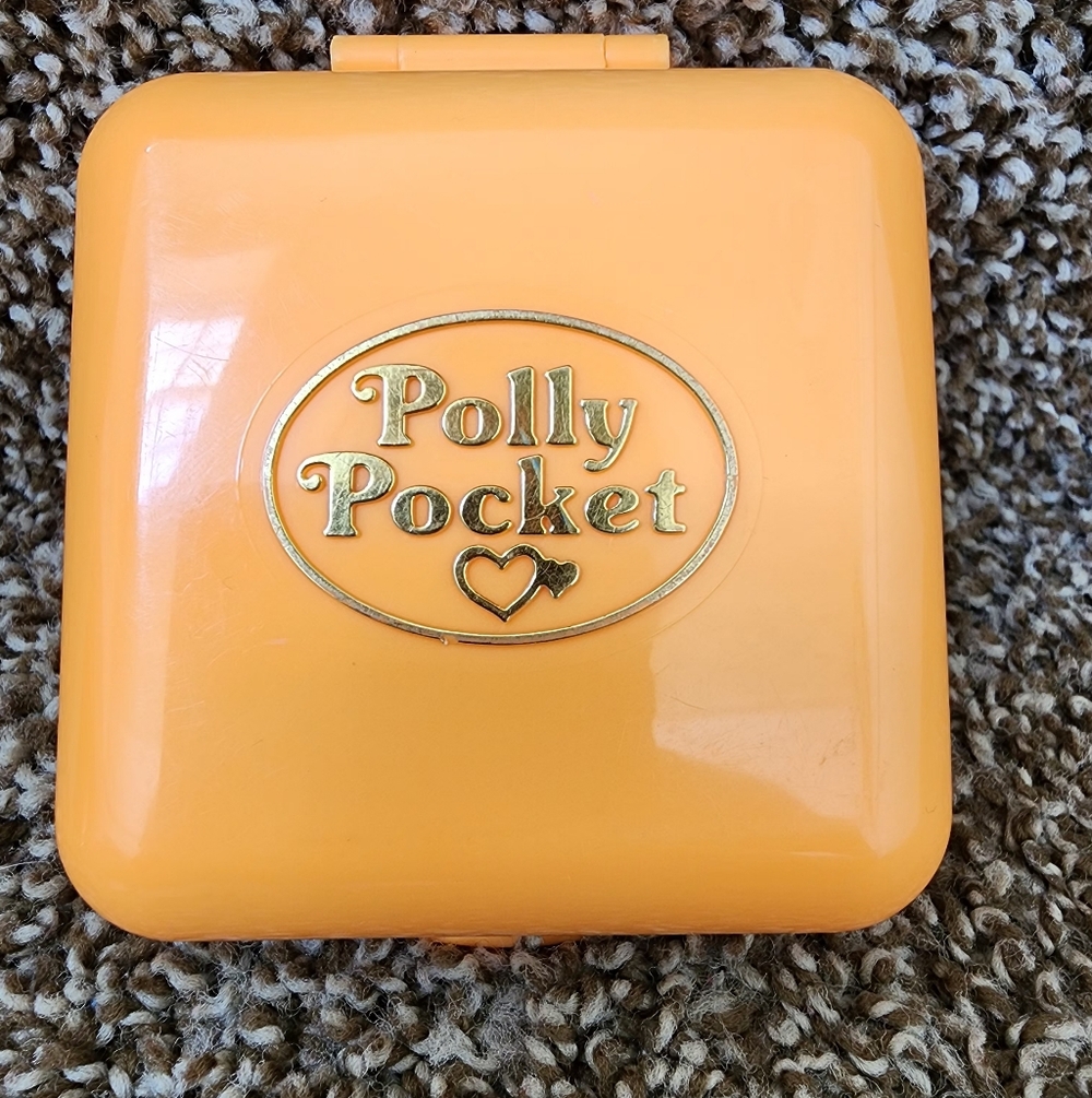 Polly Pocket Vintage 1989 Polly's Town House Townhouse Bluebird Toys Incomplete